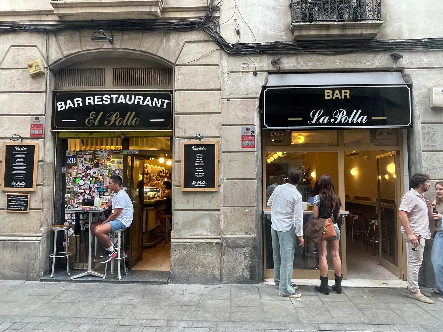 Bar de tapas el pollo y la polla en barcelona