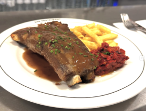 Bar El Pollo: el bar de barrio que se siente como tu segunda casa en Barcelona