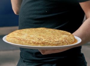 El bar del Raval con la tortilla favorita de Rosalía
